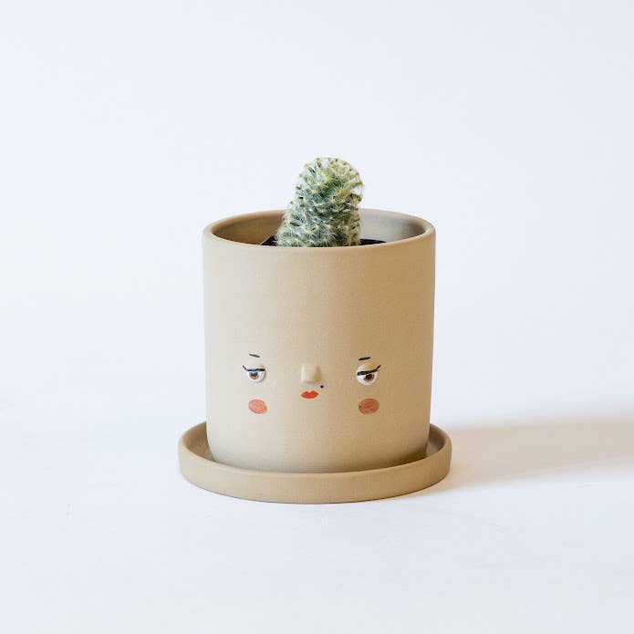 Lucy Faceplanter - Sand