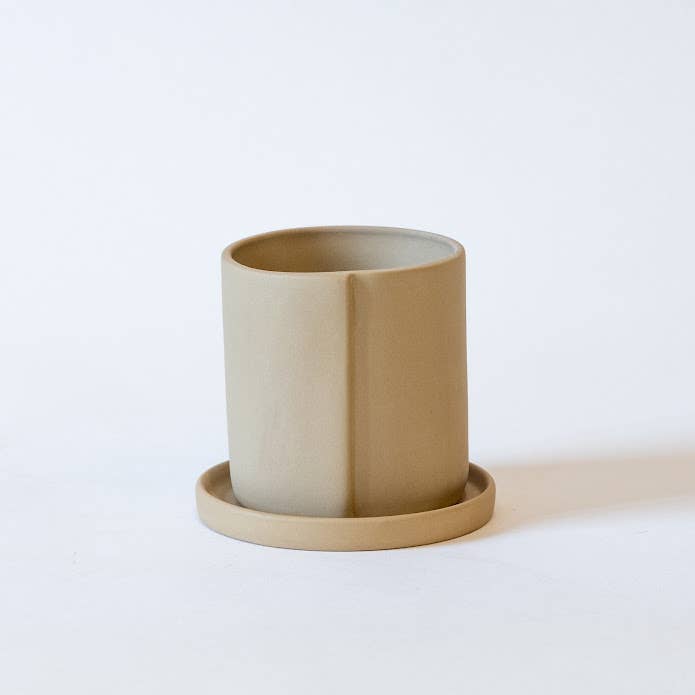 Lucy Faceplanter - Sand